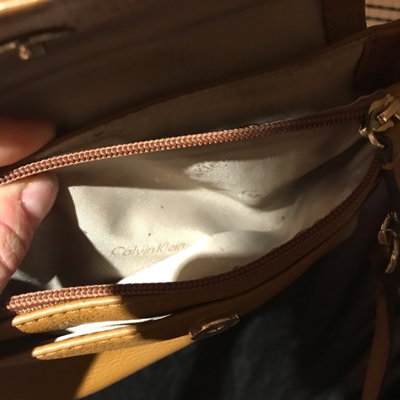 Calvin Klein crossbody - Picture 8 of 8